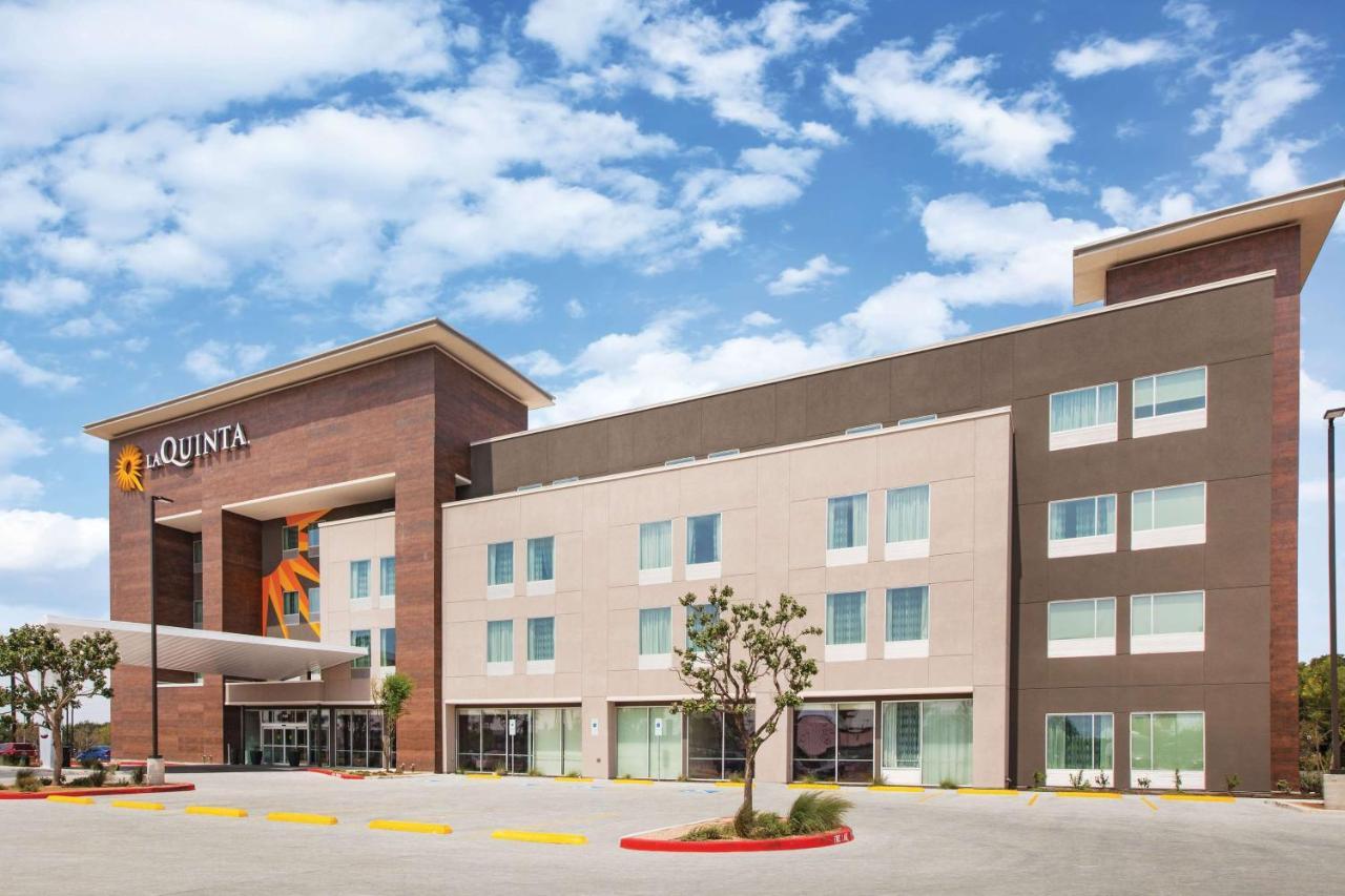 La Quinta Inn & Suites By Wyndham Bardstown Exteriér fotografie