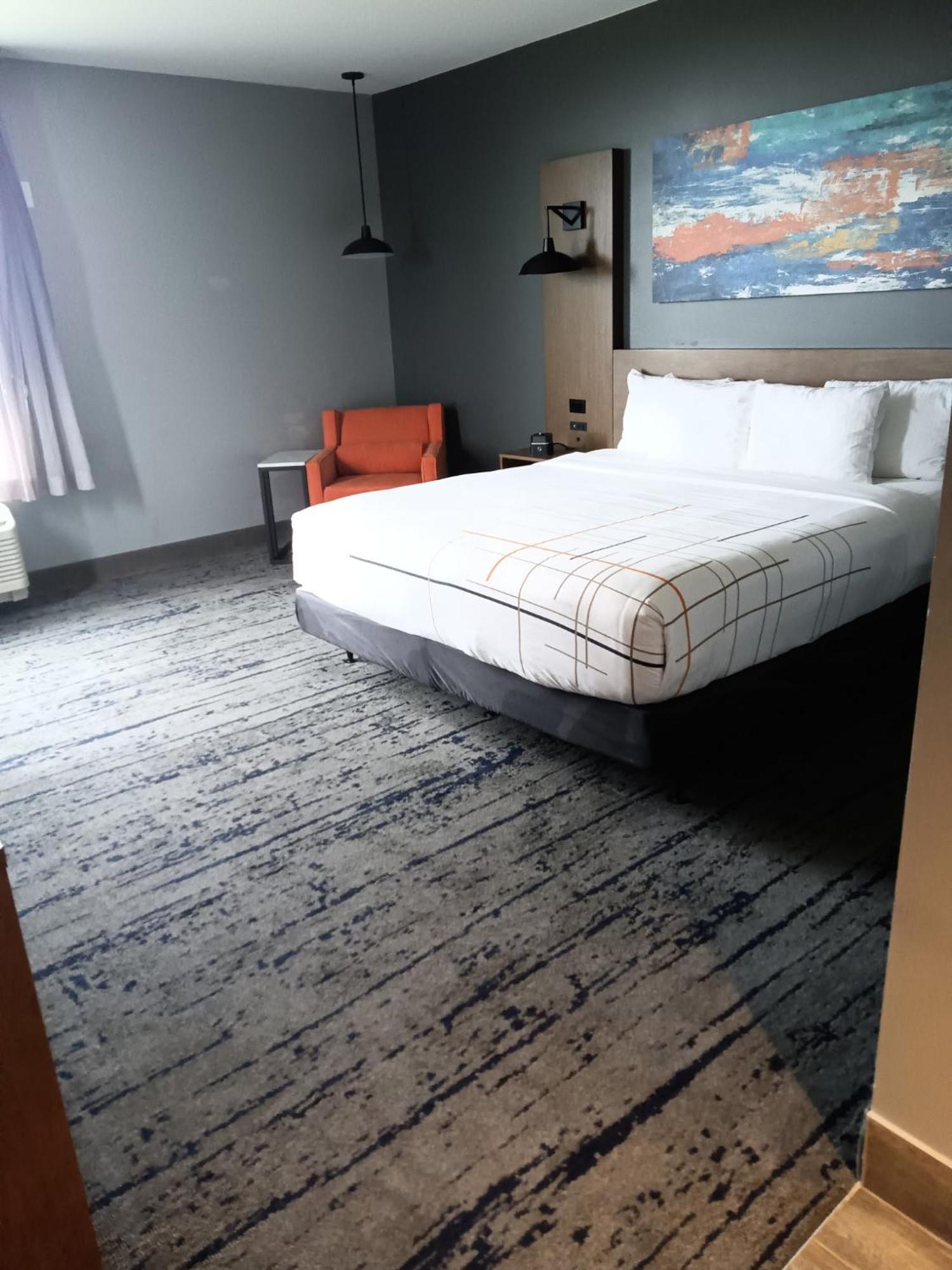 La Quinta Inn & Suites By Wyndham Bardstown Exteriér fotografie